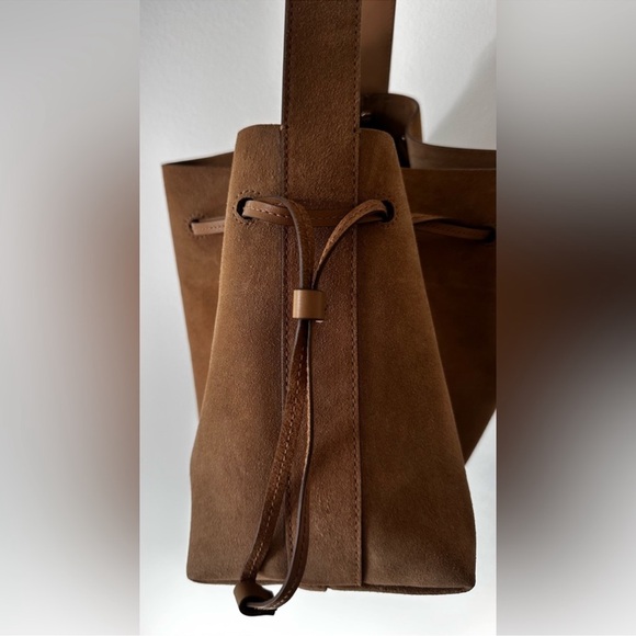 Madewell The Drawstring Shoulder Bag - Picture 8 of 11